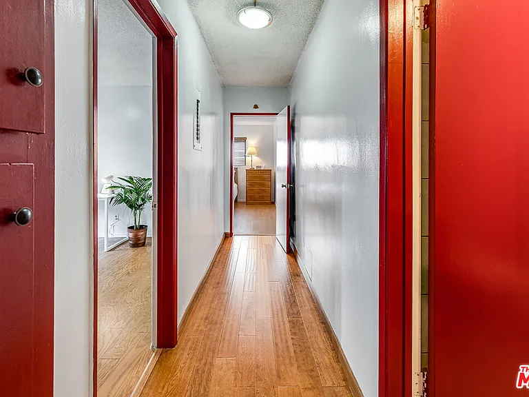 5919 Chula Vista Way #6 — Photo 11