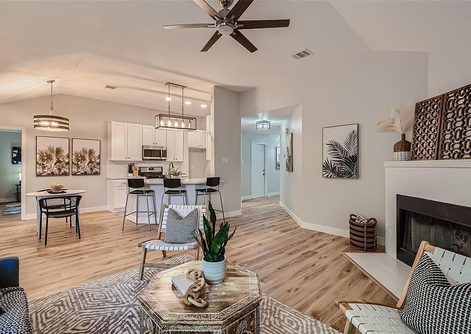 1st image of 1701 Hollow Tree Blvd