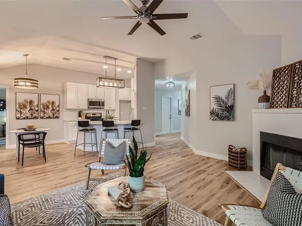 1701 Hollow Tree Blvd, Round Rock, TX 78681