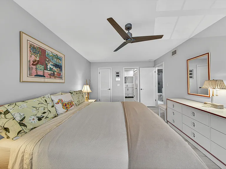 6429 Bay Club Dr #3 — Photo 4