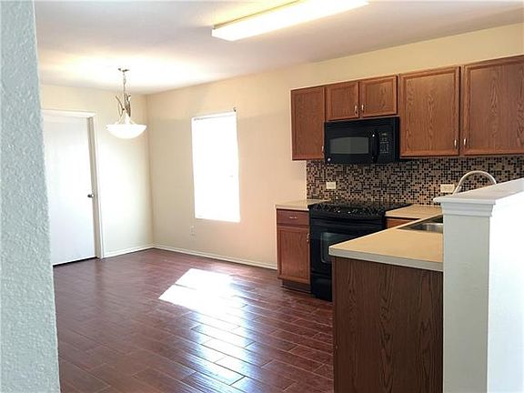 4th image of 8937 Sun Haven Way