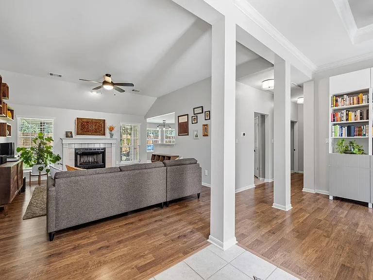 6816 Beatty Dr — Photo 12