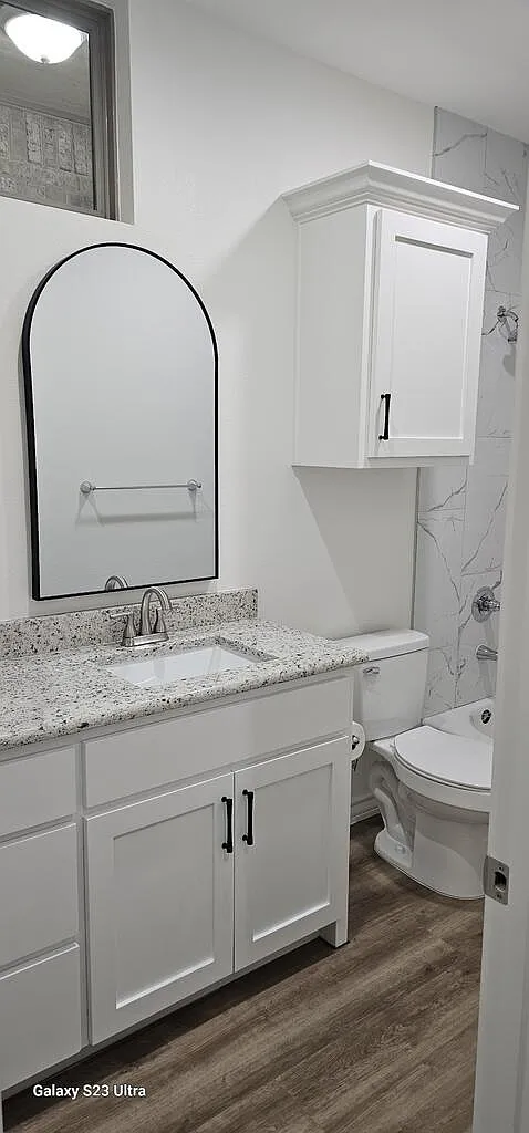 3 bed, 2.0 bath, 1590 sqft, $2,700 — Photo 2