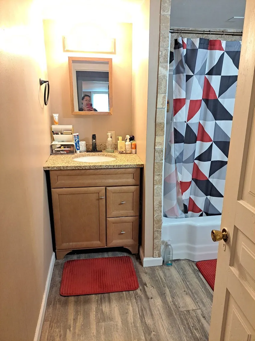 202 Sanborn Avenue - 3 — Photo 4