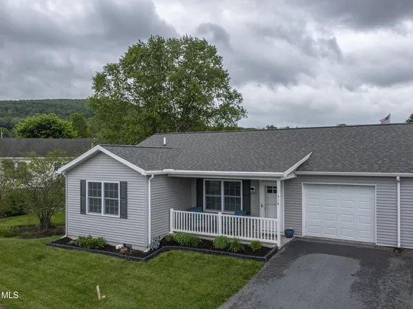 316 Goss Dr, Hollidaysburg, PA 16648