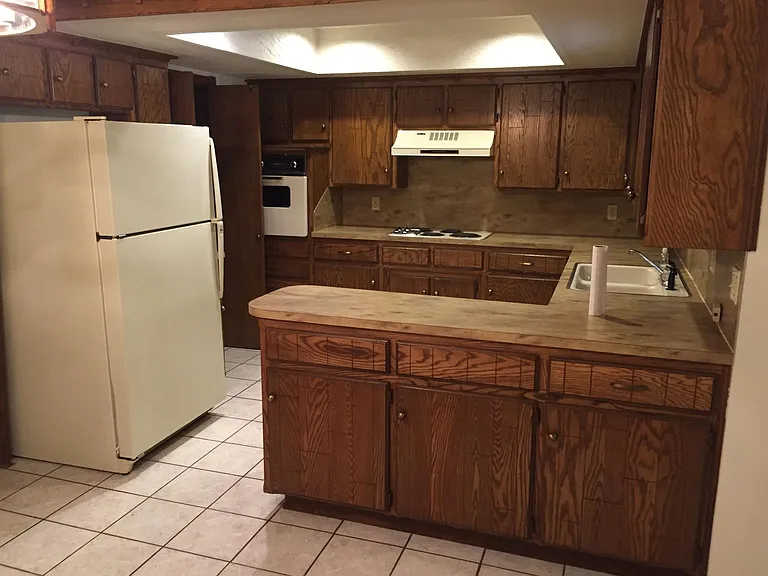 10325 Exter Ave — Photo 7