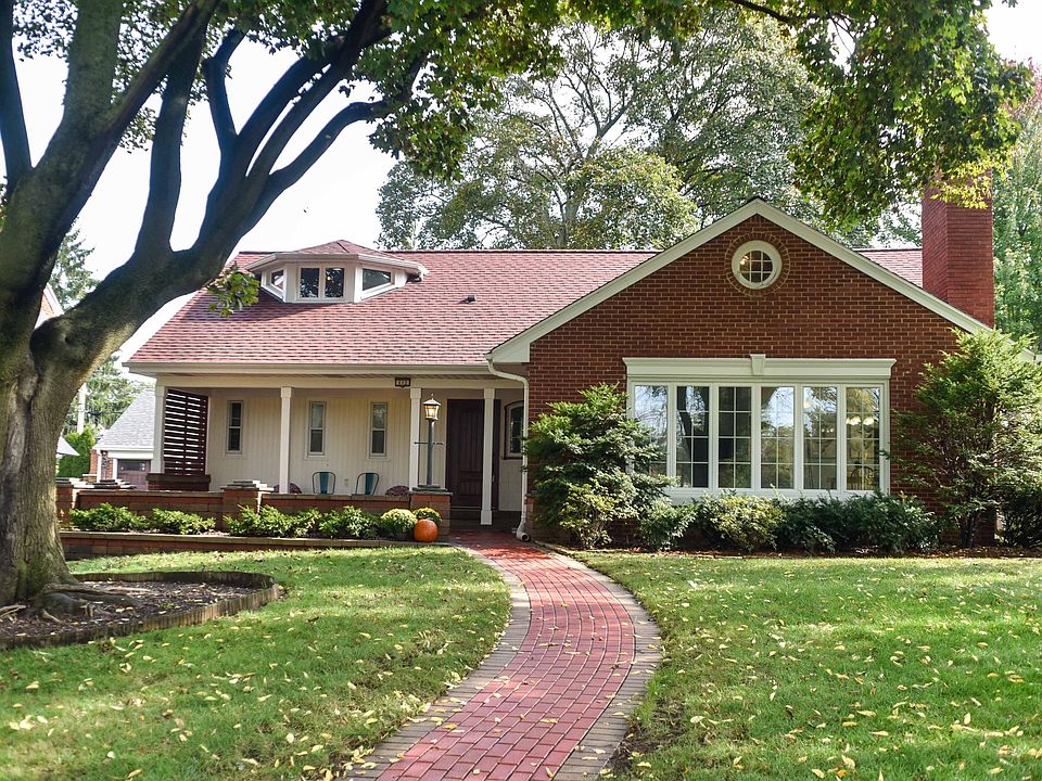 1st image of 812 Windsor Ct