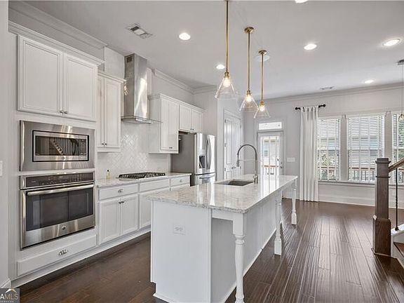 5th image of 2142 Coventry Dr