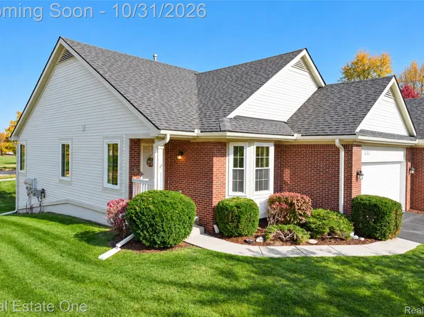 6469 Club Ct E #1, Grand Blanc, MI 48439