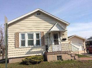 1120 Division St, Manitowoc, WI 54220