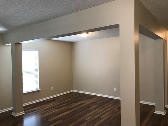 3rd image of 5011 Wigmore St