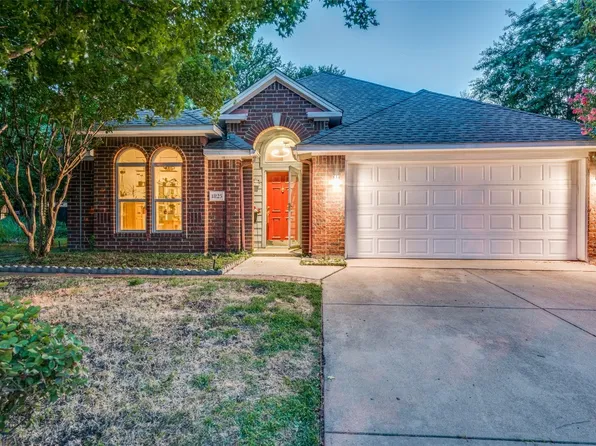 1825 Prince John Dr, Grand Prairie, TX 75050