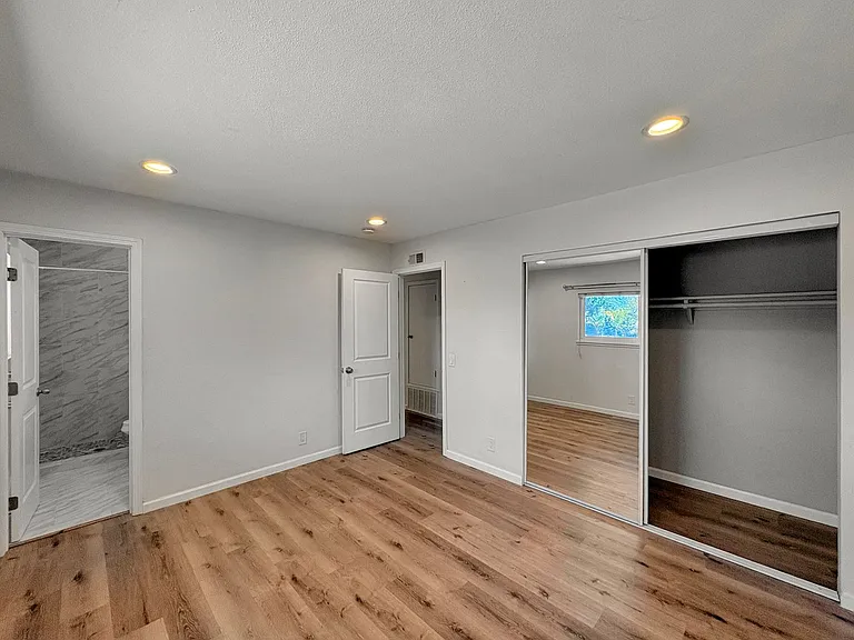 552 Luna Dr — Photo 11