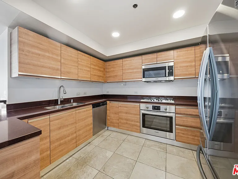 3785 Wilshire Blvd #1607 — Photo 6