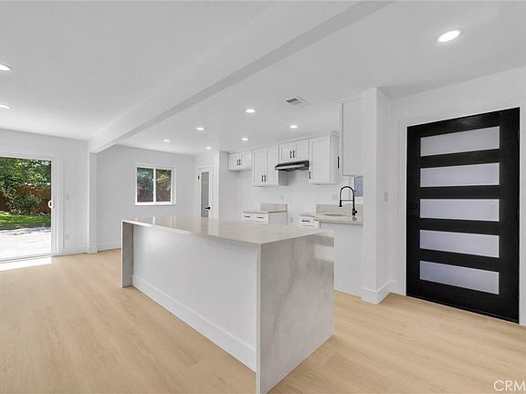 5th image of 7702 Cassia Ave