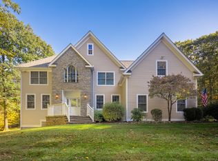 62 Whittlesey Rd, Woodbury, CT 06798