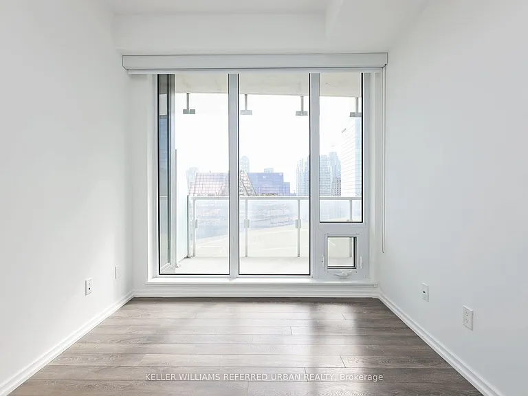 197 Yonge St #3009 — Photo 12