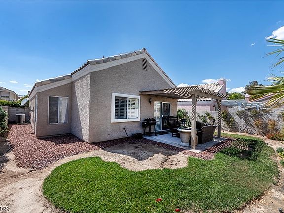 5th image of 3304 Paragon Dr