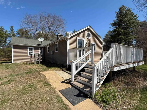 206 S Barnstead Road, Barnstead, NH 03225
