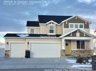 3658 W Grassy Meadow Dr, South Jordan, UT 84009