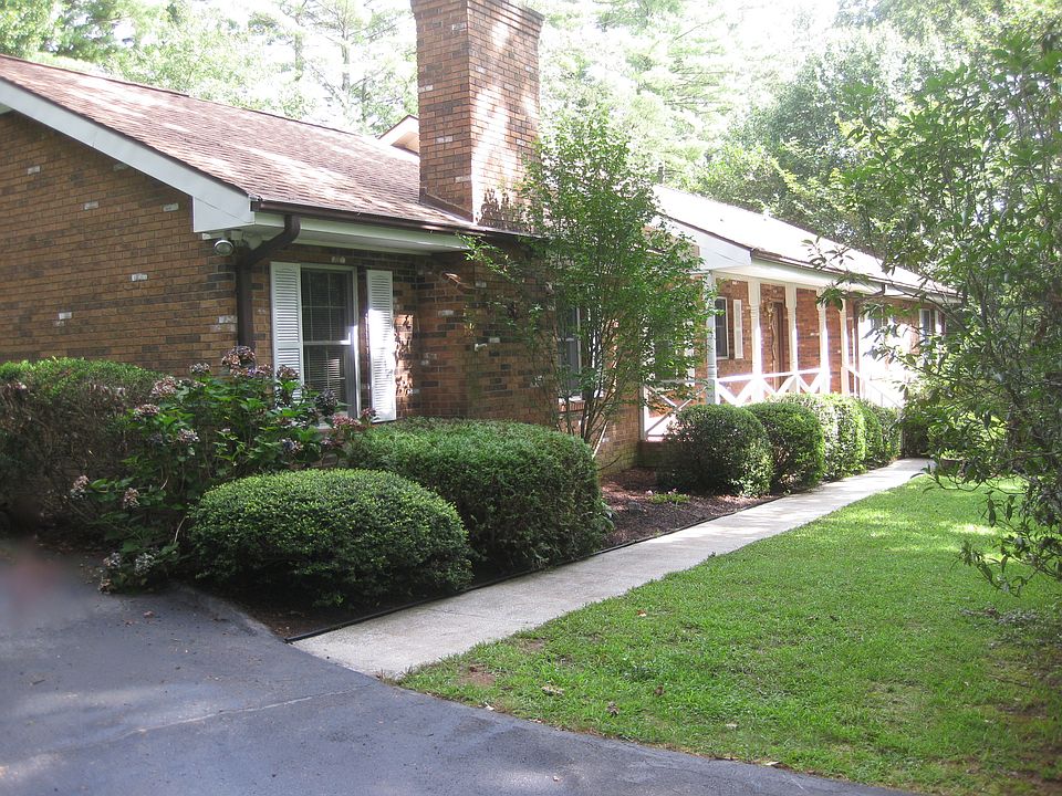 1st image of 100 Robin Crest Dr