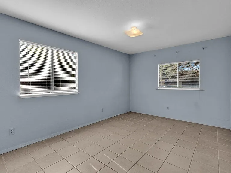 1714 Pole Line Rd — Photo 11