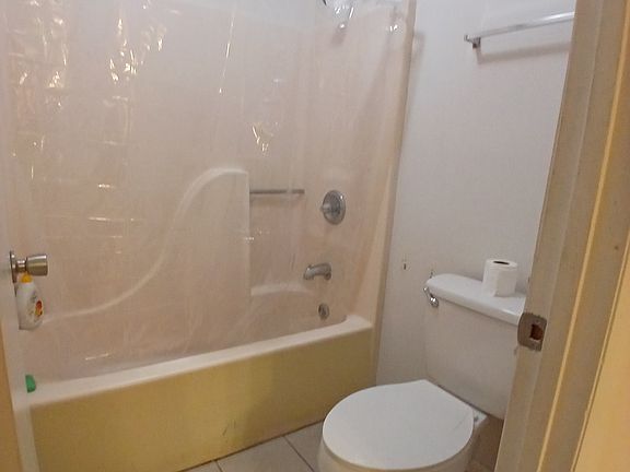 5th image of 3614 Tiki Dr APT 413