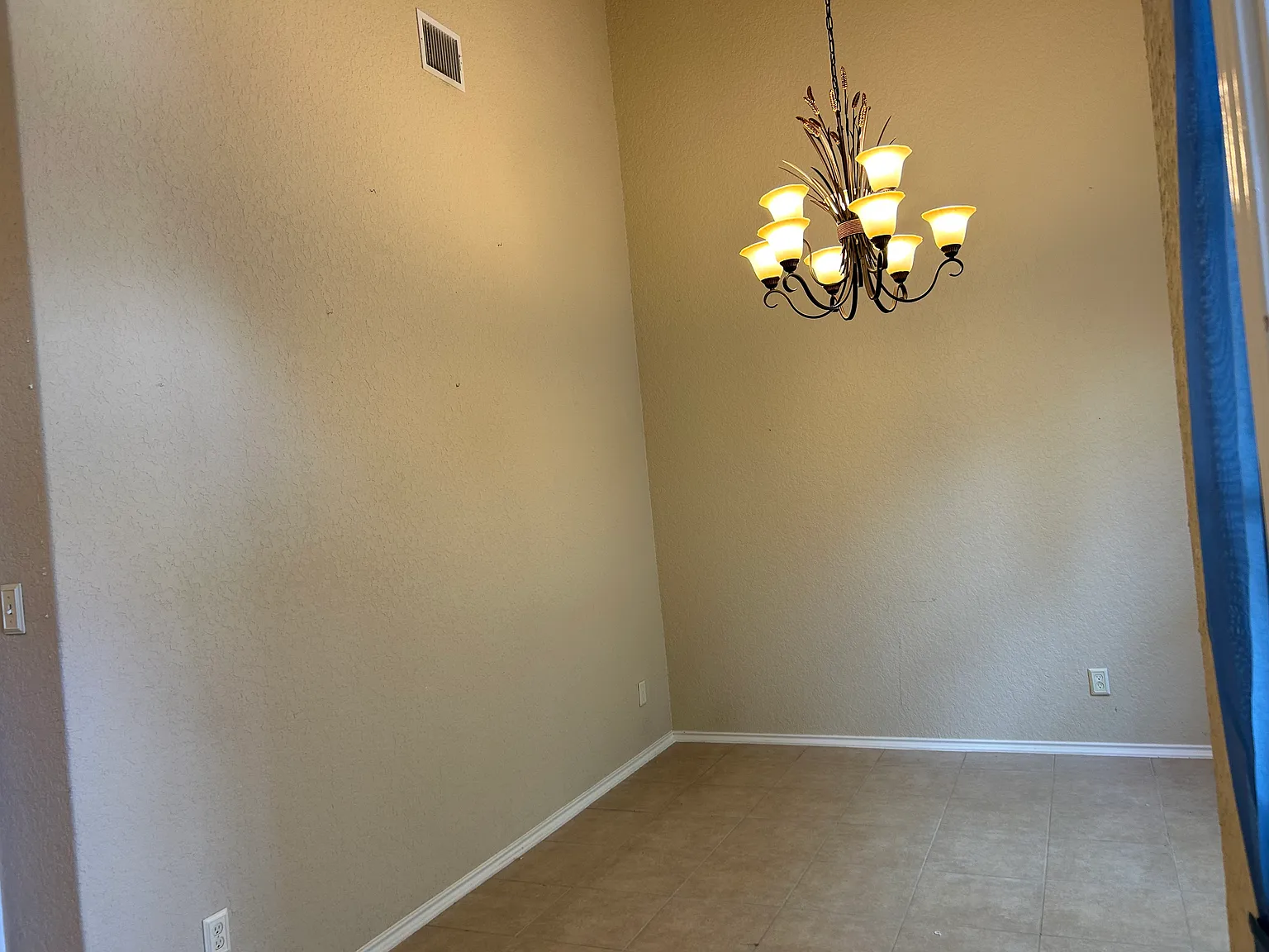 6207 Palmetto Way — Photo 2
