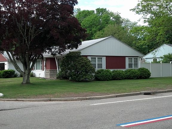 Corner Lot Narragansett Pkwy