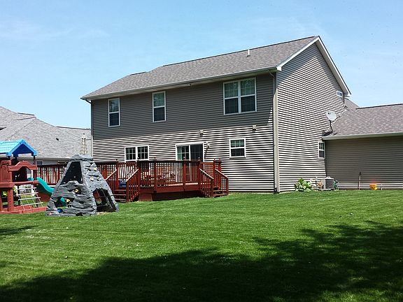 2nd image of 738 Laurelwood Dr
