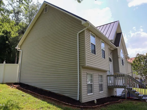 1718 Concord St, Johnson City, TN 37604