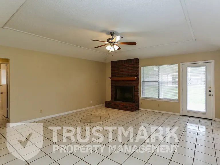 4410 Pepper Mill Holw #PRIMARY ADDRESS — Photo 3