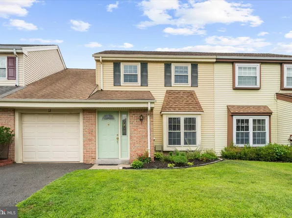 12 Forrester Rd, Horsham, PA 19044