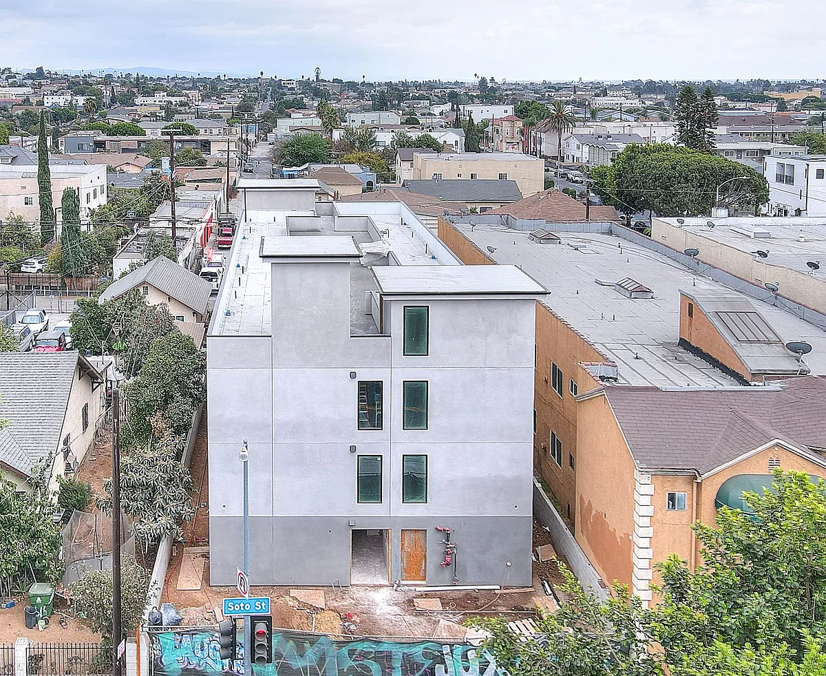 Building Photo - 610 N Soto St