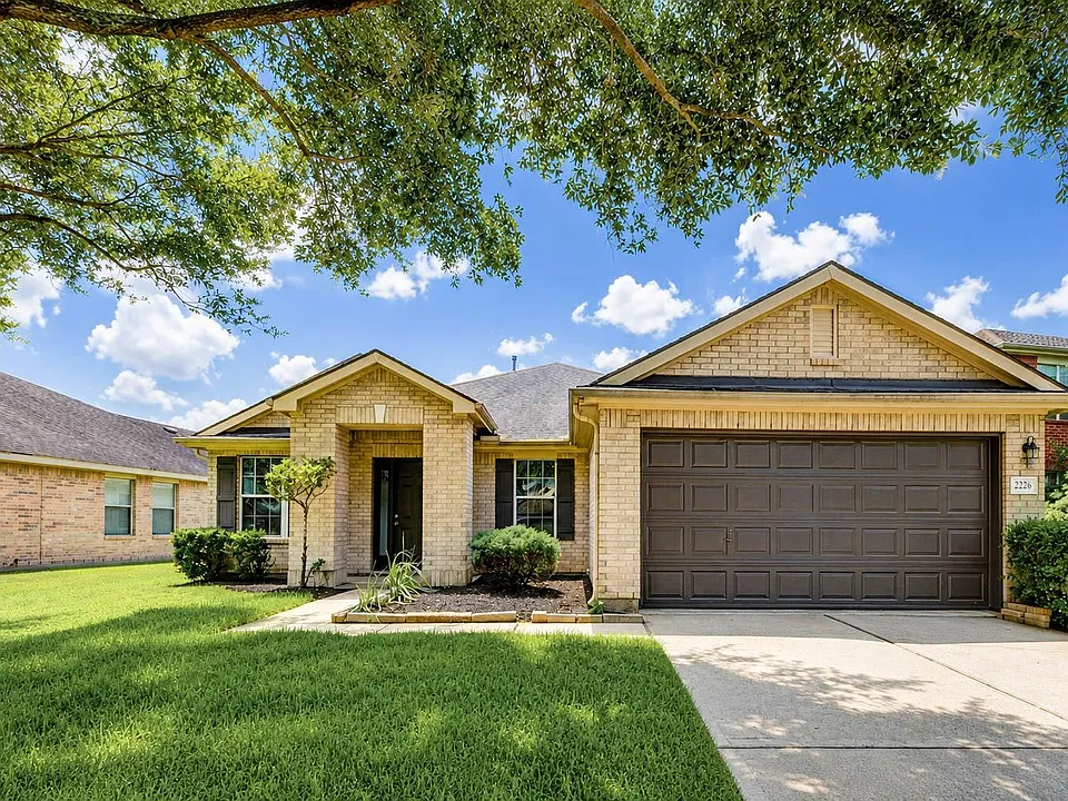 2226 Tremont Trail Ln