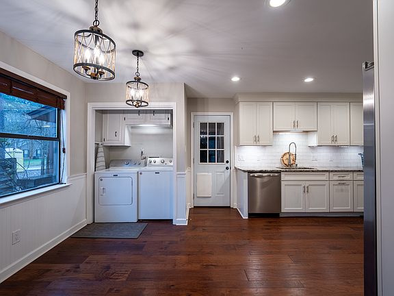 Laundry/breakfast area, from dining room