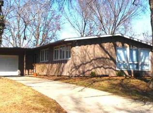 1212 SW Cornwall St, Topeka, KS 66611