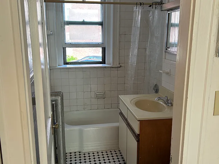 1681 Beacon St #C — Photo 8