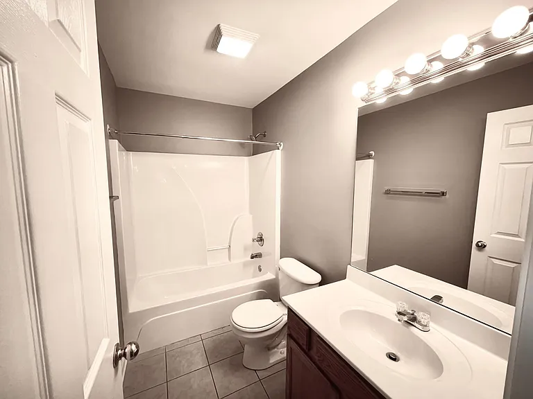 625 Hampton Way #2 — Photo 10