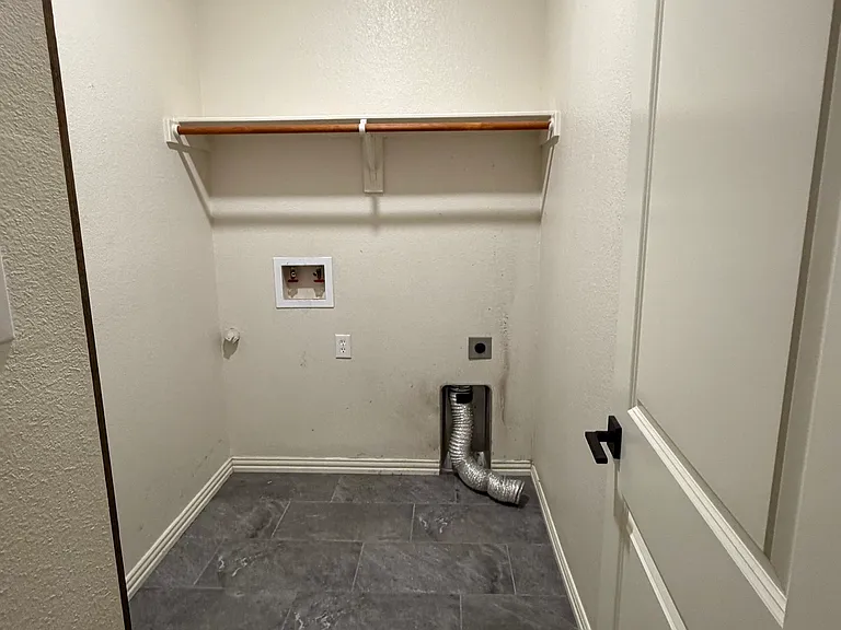 1001 Roberts Bend Ct — Photo 24