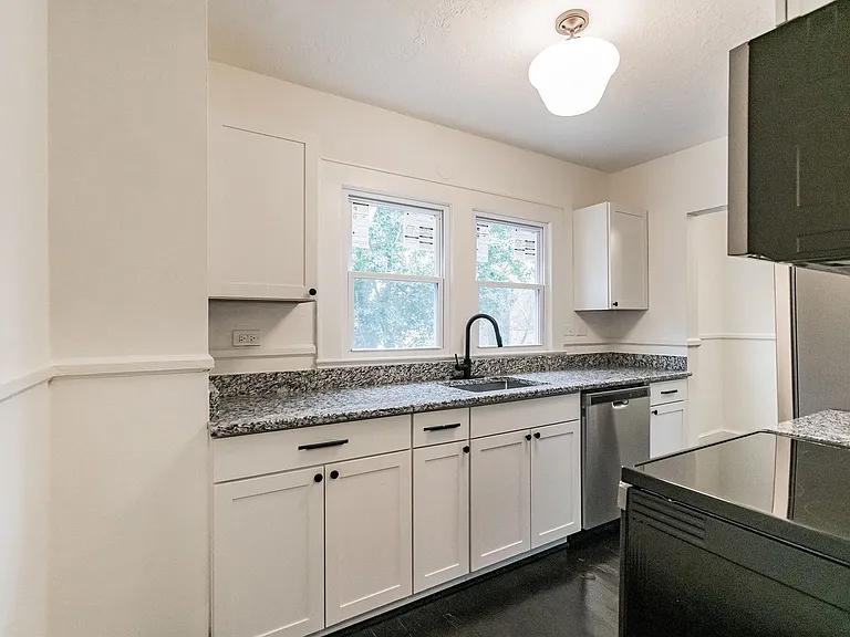 728 Mulberry St — Photo 10