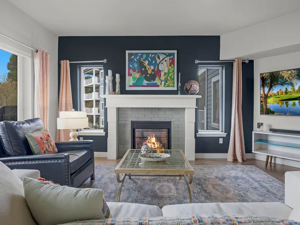 6125 NE 175th St APT N202, Kenmore, WA 98028