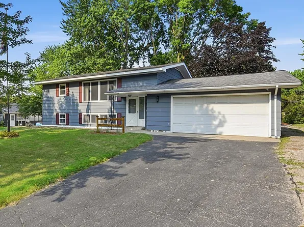 967 6th Ave N, Sauk Rapids, MN 56379