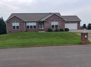 2555 Covington Cir, Sevierville, TN 37876