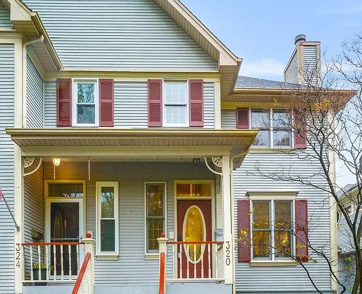 320 N Wright St — Photo 2