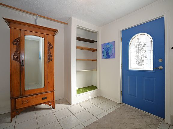 3rd image of 682 Crucil Rd