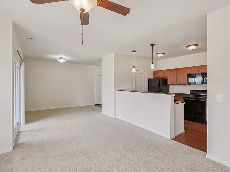 Burkart Crossing Apartments — Photo 26