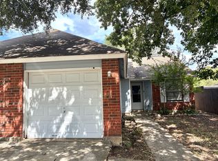 9221 Shadow Crest Dr, Converse, TX 78109
