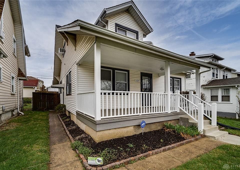 1st image of 105 Ashwood Ave