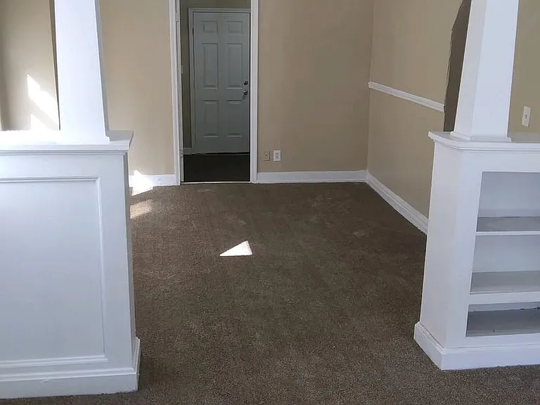 3820 Indiana Ave — Photo 2